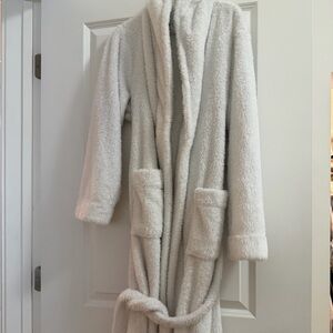 Cozy Plush Hooded Bath Robe